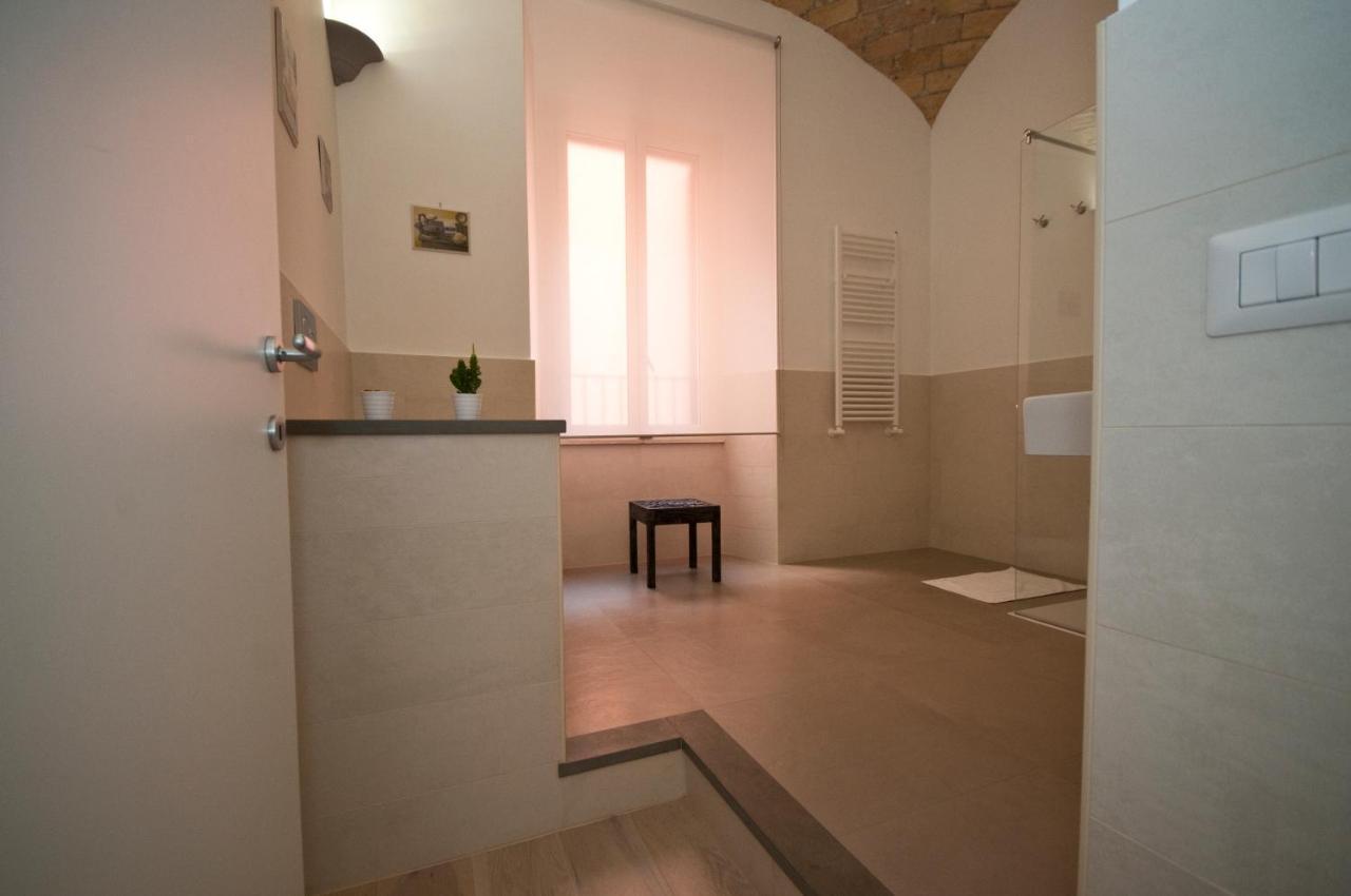 B&B La Finestra Sul Colosseo Roma Eksteriør bilde